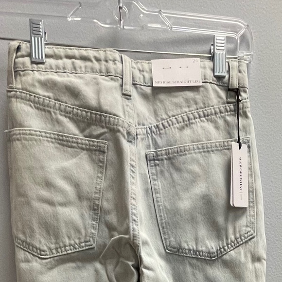 WeWoreWhat Distressed Straight Leg Jeans in Light Icy Wash - Size 24 - NWT - Picture 3 of 6